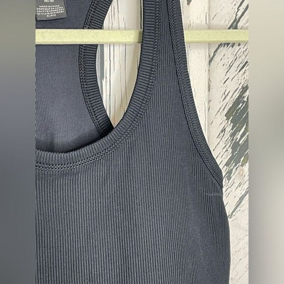 All Access T-Back Tank Top w/Shelf Bra M - Picture 3 of 7